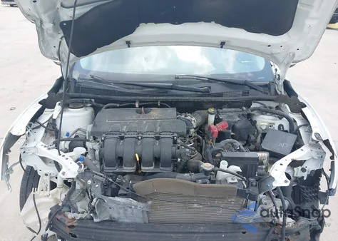 2016 Nissan Sentra S z USA, uszkodzony, nr VIN 3N1AB7APXGY279639